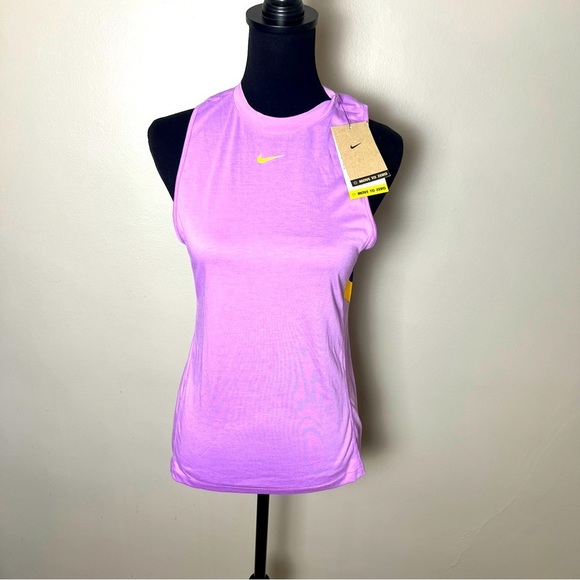 Nike Tops - Nike dri-fit tank top, size XS
